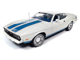Auto World 1/18 Scale American Muscle 1972 ford mustang fastback (Class of 1972) - AMM1286