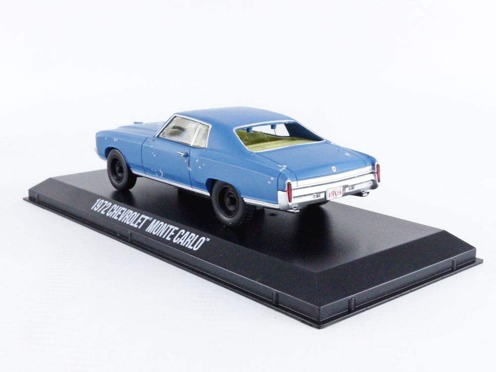 Diecast model cars Chevrolet Monte Carlo 1/43 Greenlight matt-blue Ace Ventura - Pet Detective 1972 avec traces d