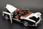 Sunstar 1/18 Scale Die-Cast Model 1960 Mercedes-Benz 220 SE Cabriolet Ivory/Black