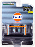 Greenlight 1/64 Die-Cast Adjustable Four-Post Lift Series 1 Gulf Oil, Light Blue/ Orange
