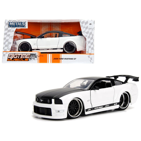Jada 1/24 scale diecast model of a 2006 Ford Mustang GT White and Black "Bigtime Muscle"