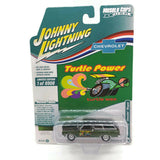 Johnny Lightning - JLSP173A 1:64 MUSCLE CARS 1965 TURTLE WAX CHEVROLET CHEVELLE WAGON (GREEN METALLIC LOWER W/GLOSS BLACK UPPER & TURTLE WAX GRAPHICS) B7